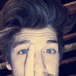 Meet your Posher, Zachary